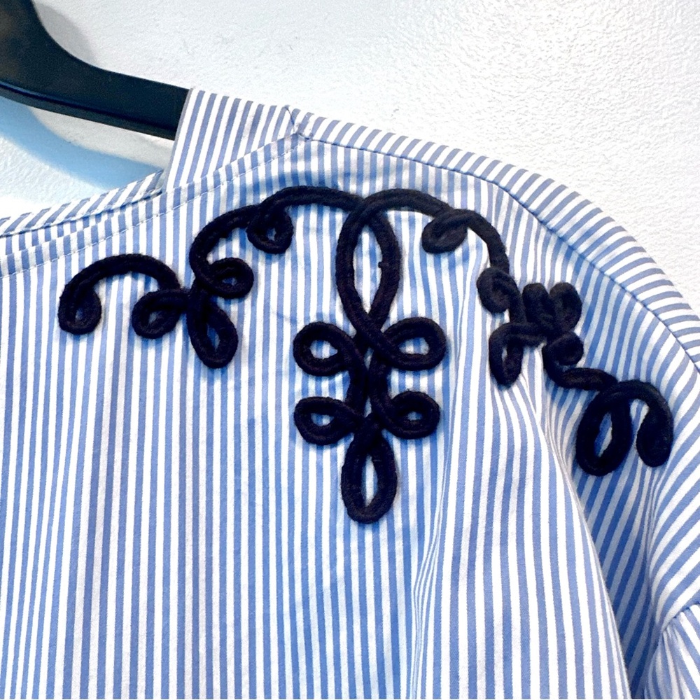 Ann Taylor White Blue Striped Ruffle Flare Sleeve Embroidered Blouse, Size s - Picture 3 of 8